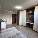 Apartamento de segundo andar, frente e com 117 metros privativos