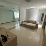 Residência de Luxo no Iguaçu: 02 Pavimentos, 04 Quartos, Espaço Gourmet e Mais!