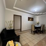 Apartamento de segundo andar, frente e com 117 metros privativos