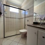 Apartamento de segundo andar, frente e com 117 metros privativos