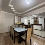 Apartamento de segundo andar, frente e com 117 metros privativos