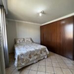 Apartamento de segundo andar, frente e com 117 metros privativos