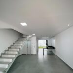 Casa geminada com quintal – pronta para morar