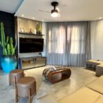 Elegante Residência em Condomínio Fechado – O Topo da Sofisticação