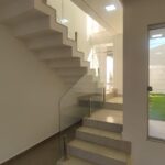 Casa Geminada de Alto Padrão com 3 Quartos, Suíte com Sacada, 3 Vagas de Garagem e Área Gourmet – Bethânia