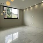 Residência Exclusiva no Iguaçu com 3 Quartos, Suíte e Piscina – Acabamento Premium