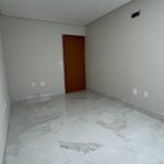 Residência Exclusiva no Iguaçu com 3 Quartos, Suíte e Piscina – Acabamento Premium