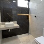 Residência Exclusiva no Iguaçu com 3 Quartos, Suíte e Piscina – Acabamento Premium