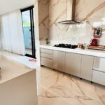 Casa de Luxo no Condomínio Jardim Entre Rios, Cava Grande