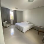 Residência de Luxo no Iguaçu: 02 Pavimentos, 04 Quartos, Espaço Gourmet e Mais!