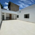 Casa em lote inteiro de 300 m²🏠