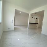 Casa em lote inteiro de 300 m²🏠